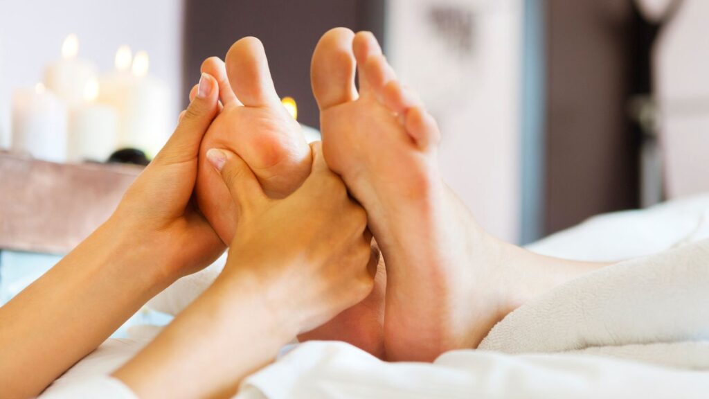 foot oil massage